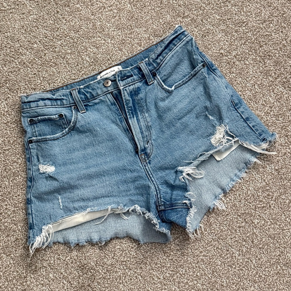 A&F High Rise Mom short, curve love 29